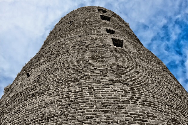 kamenná věž